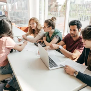 Accueillir un stagiaire en entreprise : règles, obligations et gratification en 2026