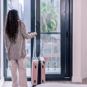 Comment gérer les nouveaux frais de service Airbnb ?
